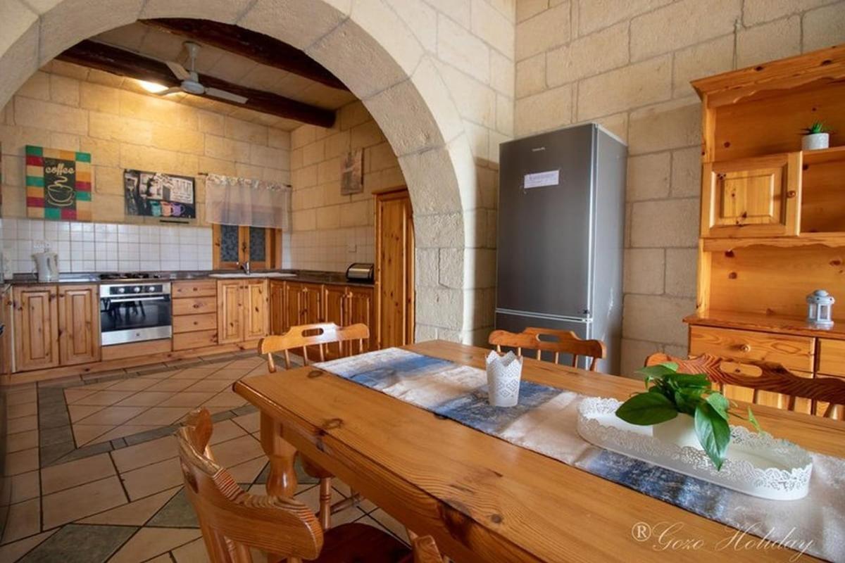 Hibiscus Bed and Breakfast Xagħra Buitenkant foto